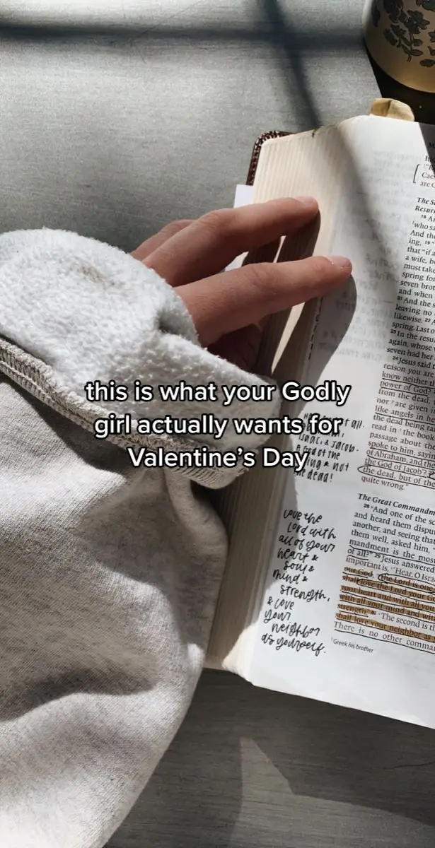 Women of God, send this to your mannnn. 🫶 all of it is linked in my storefront under Valentine’s Gift Guide-Holy Girl Edition! #christiangirl #holygirl #ValentinesDay #valentinesgiftguide #giftsforher #thatgirl #christiancouple #godlymarriage #futurehusband #godlyhusband #prayerjournal #amen #viral #christianmarriage 