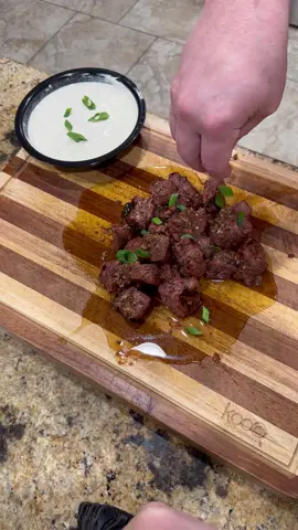 Garlic Butter Steak Bites!  #tiktokfoodie #LearnOnTikTok #steak #steaktiktok #fyp #foryourpage 