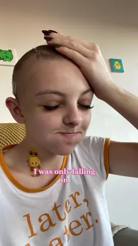 And you, what did you fall in love with?  IG: solenemazingue_ ✨ #CapCut #figureskater #scarhead #fyp #pourtoi #figureskating #icerink #montreal #believeinyourself #davidgoggins #craniotomyrecovery #staystrong #dontgiveup #surgery #skating #staysafe 