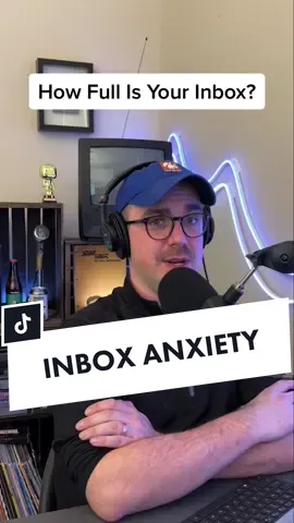 Do you keep your inbox at 0? #fyp #millennial #work #anxiety #tips 