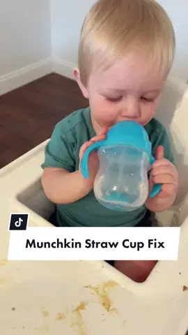 Replying to @rachellou1991 troubleshooting the Munchkin any angle weighted straw cup! #babytips #babycups #bottlefed #bottleweaning #feedingbaby #babyledweaning #babyproducts 