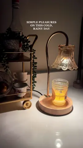 Sometimes I like to fill my days with little things that other people don’t care about 😌☔️🕯️ ##rainyday##rainydayvibes##simplepleasures##ditl
