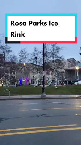 Always love the vibe of Rosa Parks Ice Rink 🧊 the lights, the music, the ice skating, the city - it's all just pretty ✨️ #grandrapidsmi #grandrapidsmichigan #grandrapids #rosaparkscircle #IceSkating #iceskater #worldofwintergr #michiganwinter #winterinmichigan #downtowngrandrapids #downtowngr 