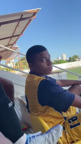 He looks more like Kylian Mbappe than Kylian Mbappe 😂 (IG: varzapp) #sportbible #sports #football #Soccer #kylianmbappe #mbappe 
