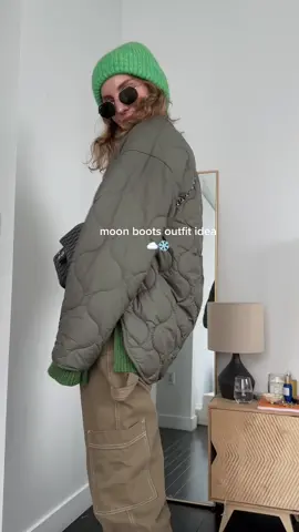 How I’m wearing my moon boots in winter #moonboots #moonbootsoutfit #ootdinspo #winteroutfits 