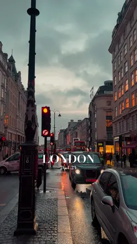 London walk on a rainy day during evening rush hour and traffic. #london #londoncity #centrallondon #londoner #londonlife #londonlifestyle #londontour #londontourguide #londontourism #londonbus #Londonbuses #londonbusride #londonwalkingtours #londonblacktaxi #londonexperiences #viral #cityoflondon #westendlondon #londonnightlife #fyp #trending #blackcab #blackcabs #walkinglondon #travellondon #travellondon2022 #travelengland #WeekendVibes #weekend #evening #eveningvibes #eveningwalk #eveningwalks #eveningwalktime #rainy #rainyday #rainydays #rainyweather #rushhour #traffic #londontraffic #londonweather #londonweather🇬🇧 