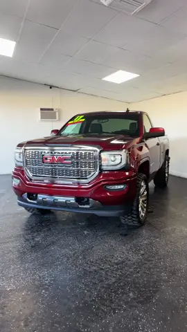 2017 GMC Sierra SLE single cab v8 #autocity #fresno #sichema #mamalona #mamawhiski #mamalandia #gmc #sierra #4x4 #liftedtrucks #offroading #singlecabs 