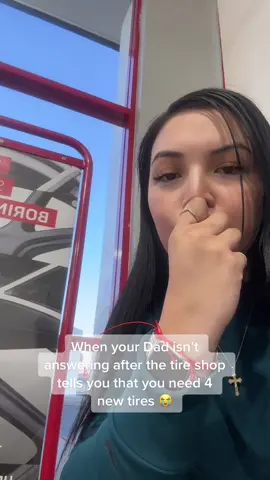 Like Siiiirrrr you’re off rn why arent you answering 😭 #latinamicroinfluencer #mexicandads #bromas #latinastiktok #latinxcreated #parati #contentcreator #mexicantiktok 