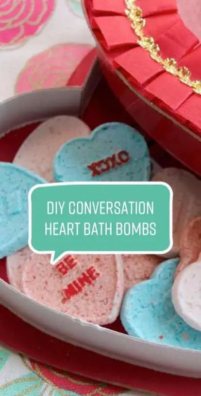 Treat yourself or your Valentine to these easy DIY bath bombs! #ValentinesDay #valentinesdiy 