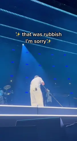 i promise i am paid to sing professionally #lewiscapaldi 