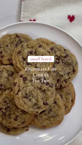 RECIPE 🍪  1/4 cup melted butter 1/4 cup packed brown sugar 2 tablespoons granulated sugar 1 egg yolk 1/2 teaspoon vanilla extract 1/2 cup + 1 tablespoon flour 1/4 teaspoon baking soda 1/4 teaspoon salt 1/2 cup mini chocolate chips Bake at 350 degrees for 10 mins (varies slightly on cookie size and preferred doneness) #datenight #cookie #chocolate #valentines #vday #valentinesday2023 #cookies #ValentinesDay #valentinesdaygift #recipefortwo #chocolatechipcookies #smallbatch #bakingforbeginners #bakingrecipes #Foodie #recipes #utahmoms #utahhomes #utahgram #treats #valentinescookies #northernutah 