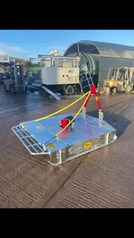 6Ft semi offset topper. Cross rotor 8 blade system. 20mm thick rotor. Clutch and shear bolt in pto driveshaft. 3mm sheeting. Galvanised chassis and side skids www.rwylieengineering.com 