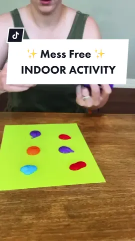 This is a great mom and dad hack to let your toddler finger paint without all the mess! #MomsofTikTok #LifeHack #hack #momhack 