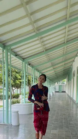 Satu dari hari-hari penuh hangat dan pastinya, cukup random 🤣💓 #surakarta #puromangkunegaran 