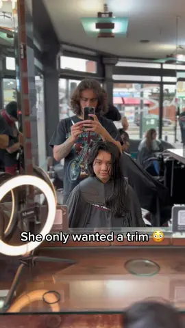 She only wanted a trim 😳 just kidding @Robert bell salon   #fy #hairstyle #restyle #hairconsultation #haircut #restyle #hair #hairdresser #transformation #hairtransformation #ghdhair #ghd #hairtutorial 