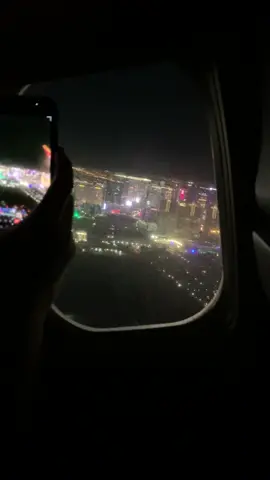 Couldnt grab the window seat so this will have to do for a quick take off video 😂 Leaving vegas at night is pretty amazing to see. #vegas #flight #lasvegas #vegastiktok #southwestairlines #southwest #airplane #nightflight 