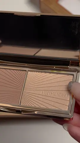Unboxing: Charlotte Tilbury Filmstar bronze and glow #charllotetilburymakeup #charlottetilburybronzeandglow #makeuphaul #unboxing 