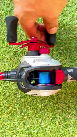 How to put line on your baitcaster…the tape is optional and if you like to put backing on before you put your line on then by all means do so….this is just the way I do it!  #urbanfloridafishing #fishingfyp #fishingtiktoks #fishingvideos #southfloridafishing #floridafishing #fishtok #fishinglife #bassfishing #canaldepescar #videosdepescar #ceooffishingedits #coolfishingedits #pescandolobinas #fishingtutorial #fishinghowto #howto #comosehace #cañadepescar #tutorial #baitcaster 