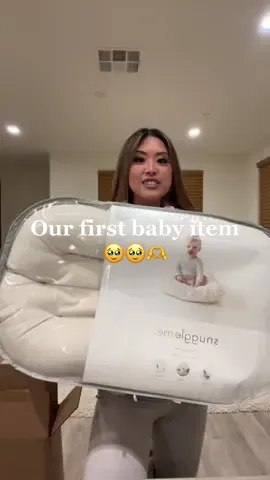 I cant wait for him to sleep next to me while I work 🥹🥹🥹 #babyitems #momtok #momlife #pregnancy #pregnancyjourney #babyupdate #pregnanttiktok #babytok @snugglemeorganic #greenscreen 