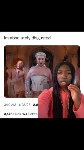 It’s very much sad (sam’s pronouns are they/them) #samsmith #fatphobia #homophobiaisntcool #greenscreen 