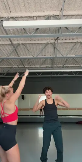 can u tell we’re dancers?
