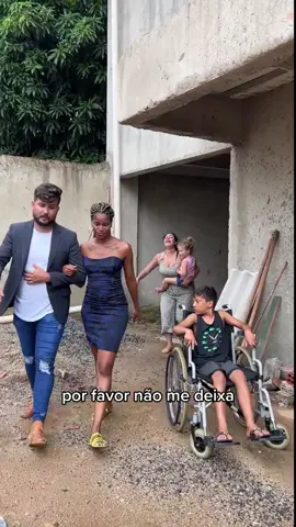 Ela se tornou outra pessoa depois que seu marido a largou com seu bebê recém-nascido e seu filho p4r4litico. por outra mulher 😱👧🍼😭🙆‍♂️👩‍❤️‍👨💔 #tiktok #video #novelas #superar #fyp 