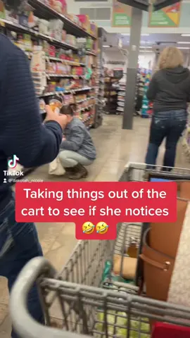 #wifeprank #grocerystore #daugtherontiktok #braveman #prank @Amanda Lynn @dakotah :)) 