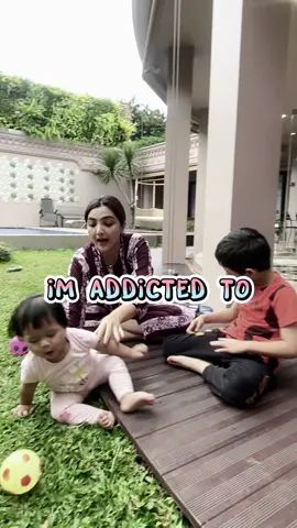 Lagi asik main, tiba-tiba Ameena….😲