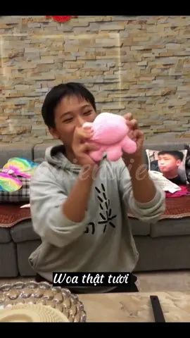 Con trai nhà người ta