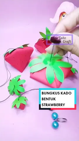 Bungkus Kado Bentuk Strawberry/DIY Buah Strawberry dari kertas🍓 #fypシ #DIY #craft #papercrafts #origami #kerajinankertas #idebungkuskado #strawberry #valentinegiftideas #idehadiahpacar #hadiahunik #trend #soundtrending 
