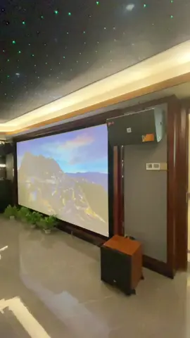 Phòng giải trí tách biệt của chủ nhà khiến ai đến cũng ấn tượng. Nghe những bản nhạc chill ngắm trần sao rơi thì còn gì tuyệt vời hơn 🥰🧧💃🕺#Noithatdep_26 #xuhuongtiktok #xuhuong #giaiphapxaydung #noithatsangtrong #noithat #noithatdep #phonggiaitri #ledtran #ledlights #led 