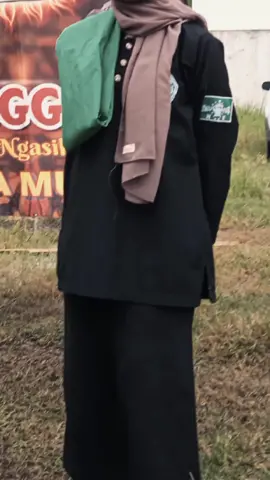 kalo bisa nangis ngapain harus kuat