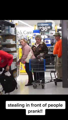 They Could Not Believe What Was Happening😂😂 #wshhh #haha #crazy #funny #pranks #trinding 