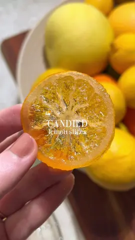 Full recipe is linked in my bio! 💫🍋 #candiedfruits #candiedlemonslices #QuakerPregrain #ReadySetLift 