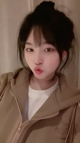 So what do you like about me #girlfriend #kisskiss #cuteguy #sweet #foryou 