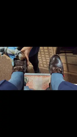 NYC Shoe Shine! ENJOY THE SHINE!!  Part 3 #asmr  #nyc  #shoeshine  #manhattan