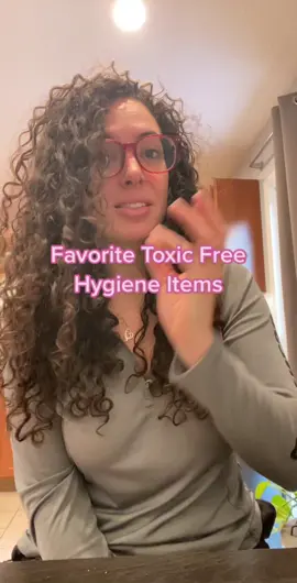 My favorite toxic free hygiene items that are all found on Amazon! Toxic free is so important when it comes to your health! #toxicfree #toxicfreehygiene #cleaningredients #naturalhygiene #toxicfreeliving #momtok #toxicfreemomma #greenscreen 