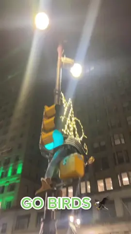 It’s a Philly thing 🤷🏻‍♀️  #gobirds #eaglesfootball #eaglessuperbowl #broadst #philadelphiaeagles 