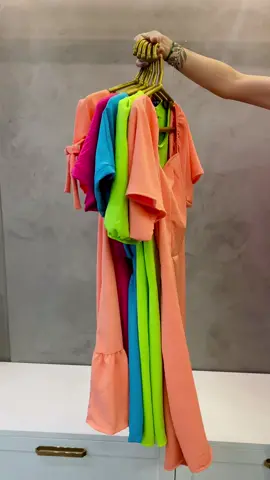 Vídeo criativo para a loja Estilos ✨ #moda #vestidos #criatividade #videos #marketing #verao2023 #portoalegre 