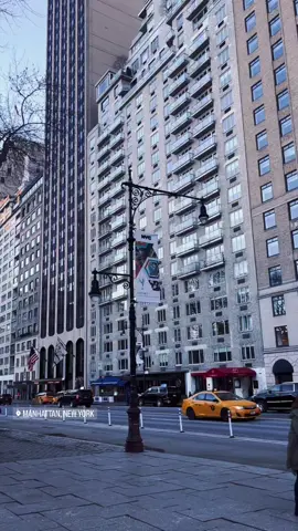 Que hermoso ver esto. #manhattan #ny #venezuela #simonbolivar 