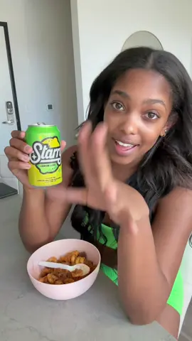 Try @starrylemonlime with me! #ad #starryhitsdifferent