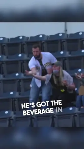 She caught it with one hand while holding a drink 😱👏 @espnw 