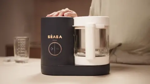 Segala mudah untuk menyediakan makanan si manja dengan satu sentuhan tangan👩  Bring this Babycook home and let it do the work for you. ⁠🌸Babycook Neo - steam cook baby food in 20 mins and mix according to baby's age 👩‍🍳⁠⠀ 4-in-1 function steam cooks, blends, defrosts, reheats healthy food for your little one's  in a short time and practically enough with 1 button. #beaba #beabamalaysia  #babycookneo #babycook babyfood #feeding #weaning 