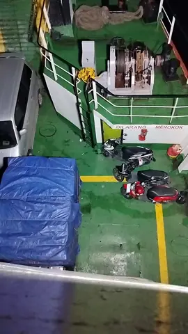 silahkan ambil mentahannya buat prank temen #gilimanuk #pelabuhanketapangbanyuwangi #bali 