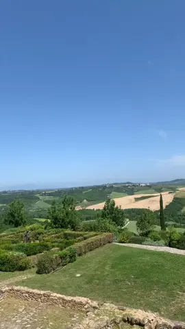 Know where this is? 🤔 #whydoordinary #luxurytravel #travel #luxury #luxurylifestyle #travelgram #wanderlust #travelphotography #vacation #travelblogger #luxuryhotel #beautifuldestinations #luxurylife #luxuryhotels #italy #spain #france #greece #portugal
