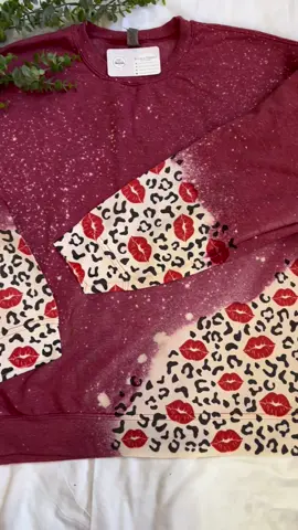 Leopard AND lips !!!!! 