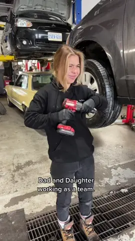 #fyp #foryoupage #apprenticemechanic #womenintrades #girlmechanic #garage #mechanicsoftiktok #mechaniclife #cargirl #axle 