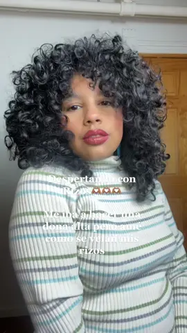 Me sentía bien diva con mis rizos hoy 😅 #rizadas #rizosnaturales #rizosperfectos #curly #pelorizo #cabellonatural #rizossaludables 
