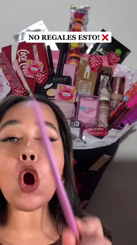 Mándale este video a tu novio 👀💖 para que se ponga buzo caperuso #ValentinesDay #ideasderegalos #sanvalentin #maquillajeclon ##Maquillaje##carmencamposa