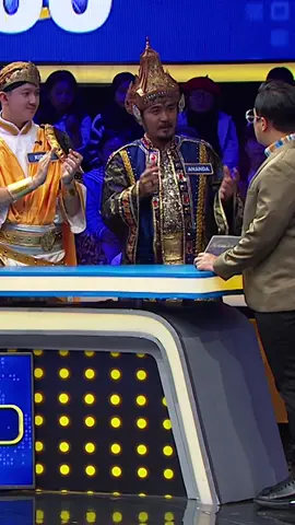 MANTAAAP!! Padjajaran sukses CURI POIN dari Sumedang Larang🙌🏻🥳. Jawaban Keluarga Indonesia ada di hasil survei juga gak niih?  @MNCTV @fremantle Indonesia  #Family100 #SurveiMembuktikan #FamilyFeud #FamilyFeudID